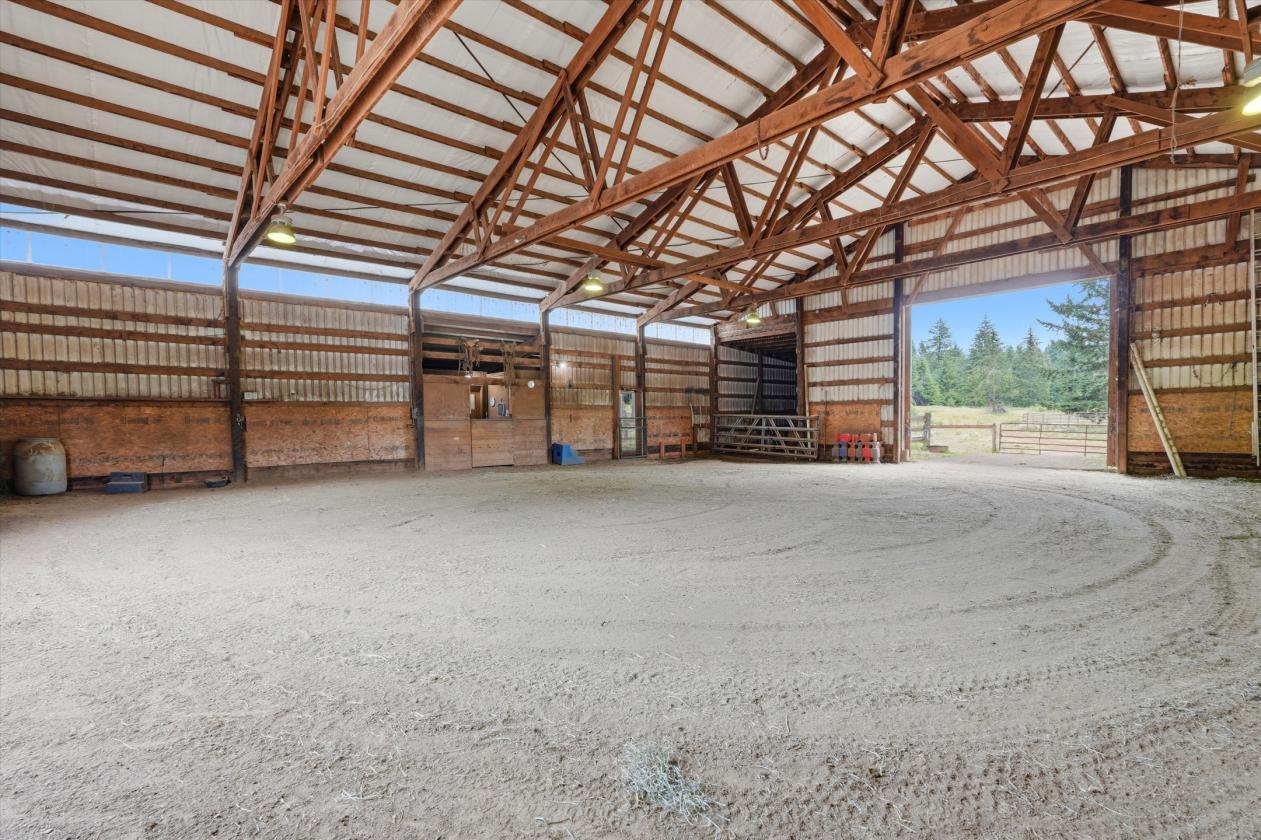 9.11 Acres with 8 Stall barn & Indoor Arena! - photo 23