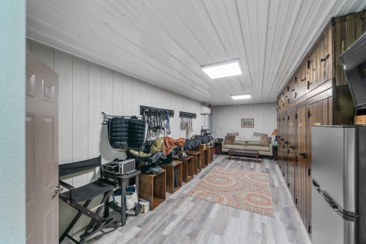 Expansive Equestrian Estate on 13 Acres! - photo 27