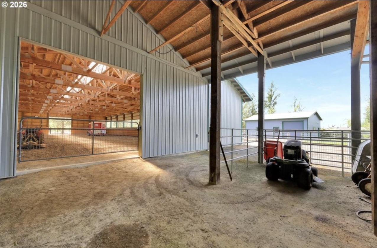 Horse property with giant covered arena - photo 24