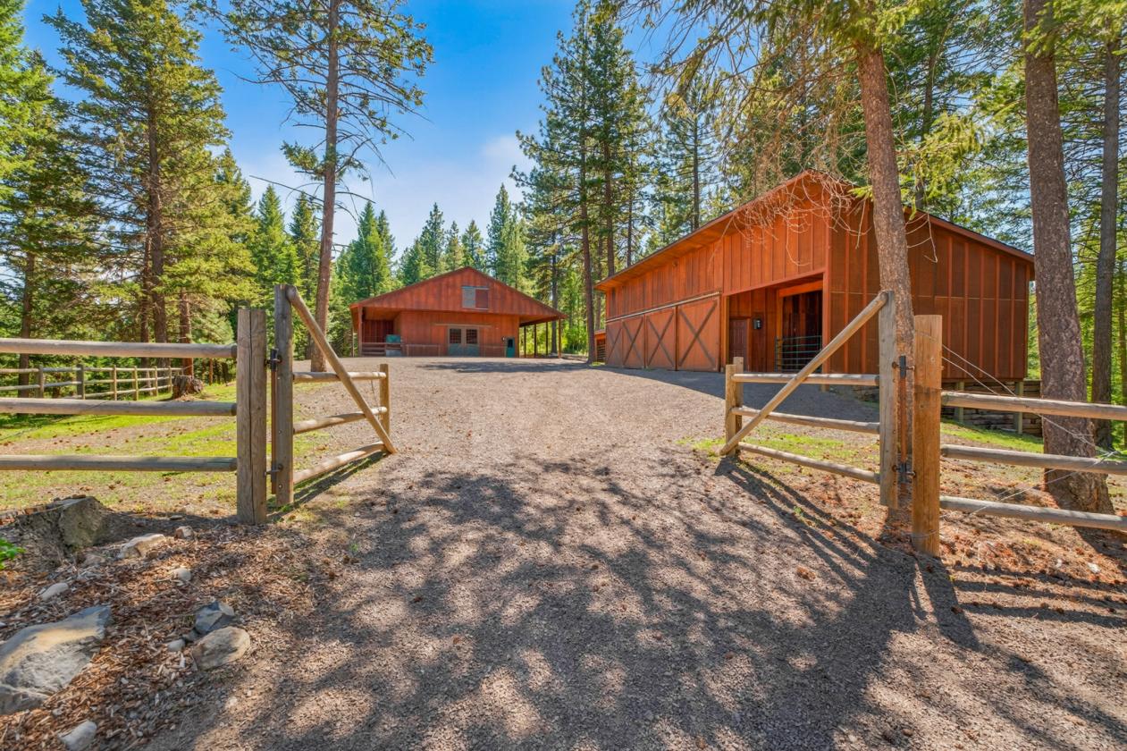Luxury 25-acre Horse Property - photo 14