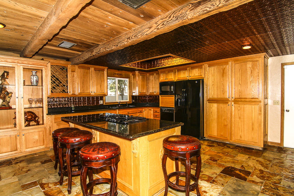 Beautiful horse property on 1.81 acres located in Horse Town USA Norco, Riverside County