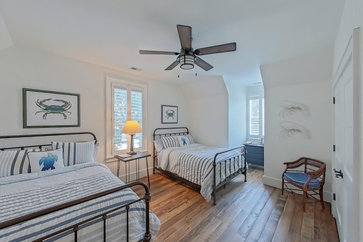 ONE-OF-A-KIND HOME IN EQUESTRIAN COMMUNITY - photo 17