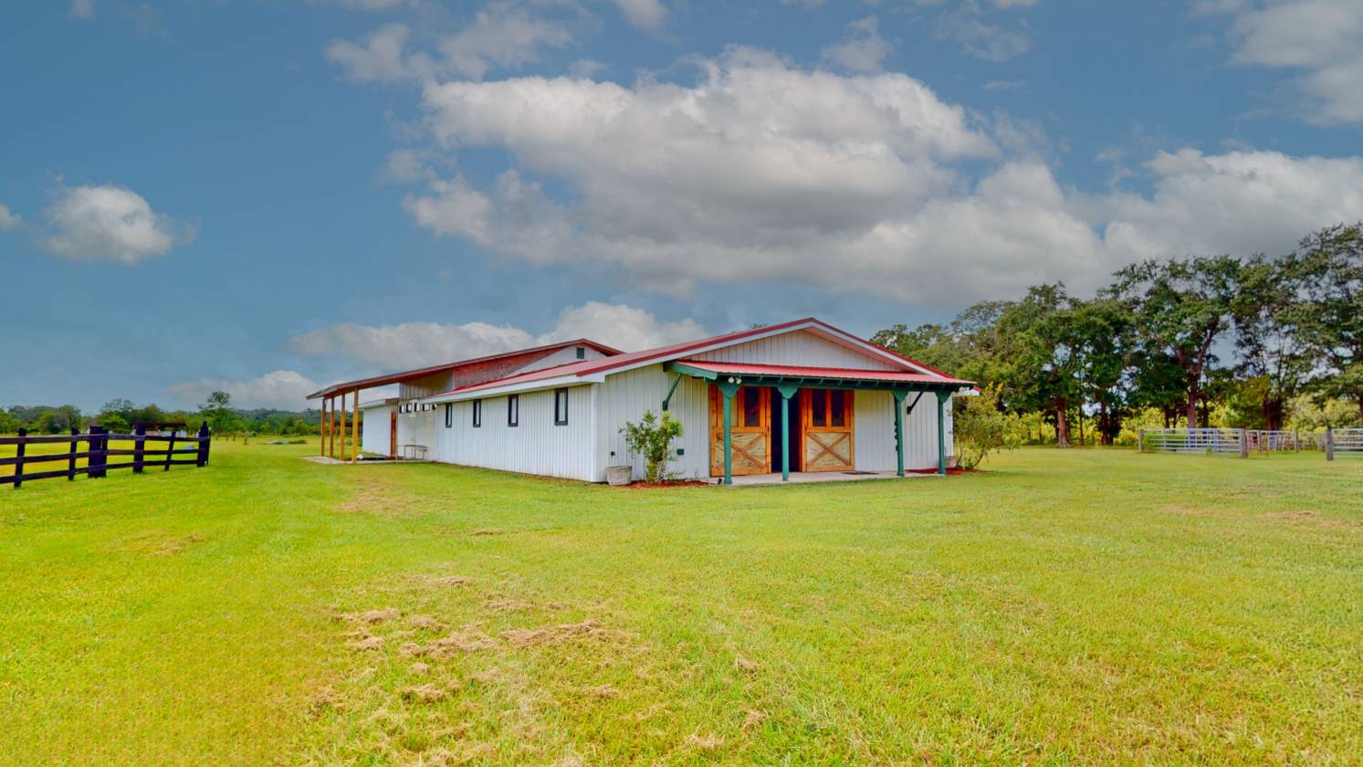 Horse Property for sale.