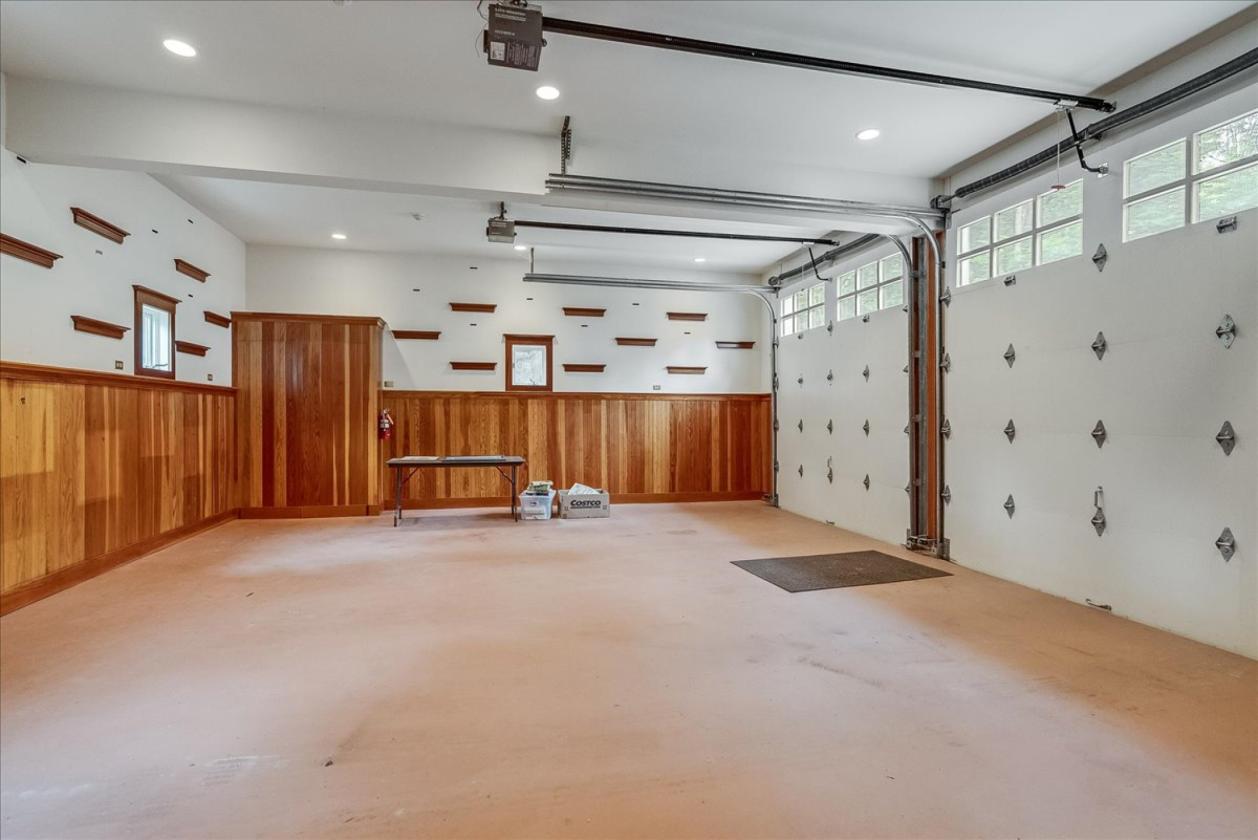 40 Acre Luxury Estate with multiple outbuildings - photo 26
