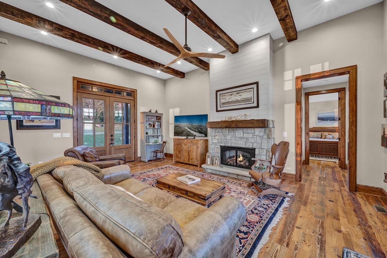 Sorrel Sky Farm Luxury Mountain Equestrian Estate - photo 9