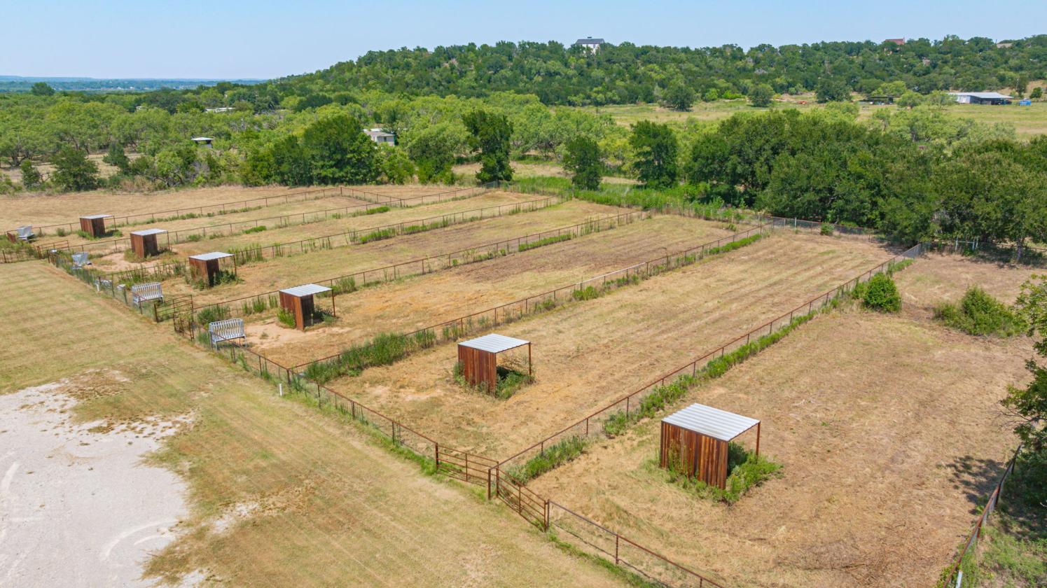 Fully Furnished Horse Property - Arena - Pool - photo 18