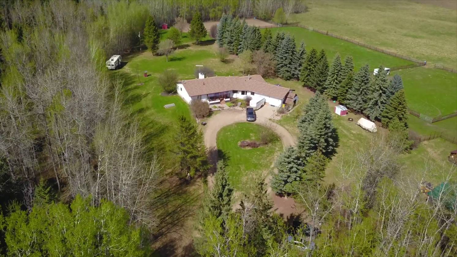 Amazing 80 acre ranch near Tawatinaw Valley Tawatinaw, Division No