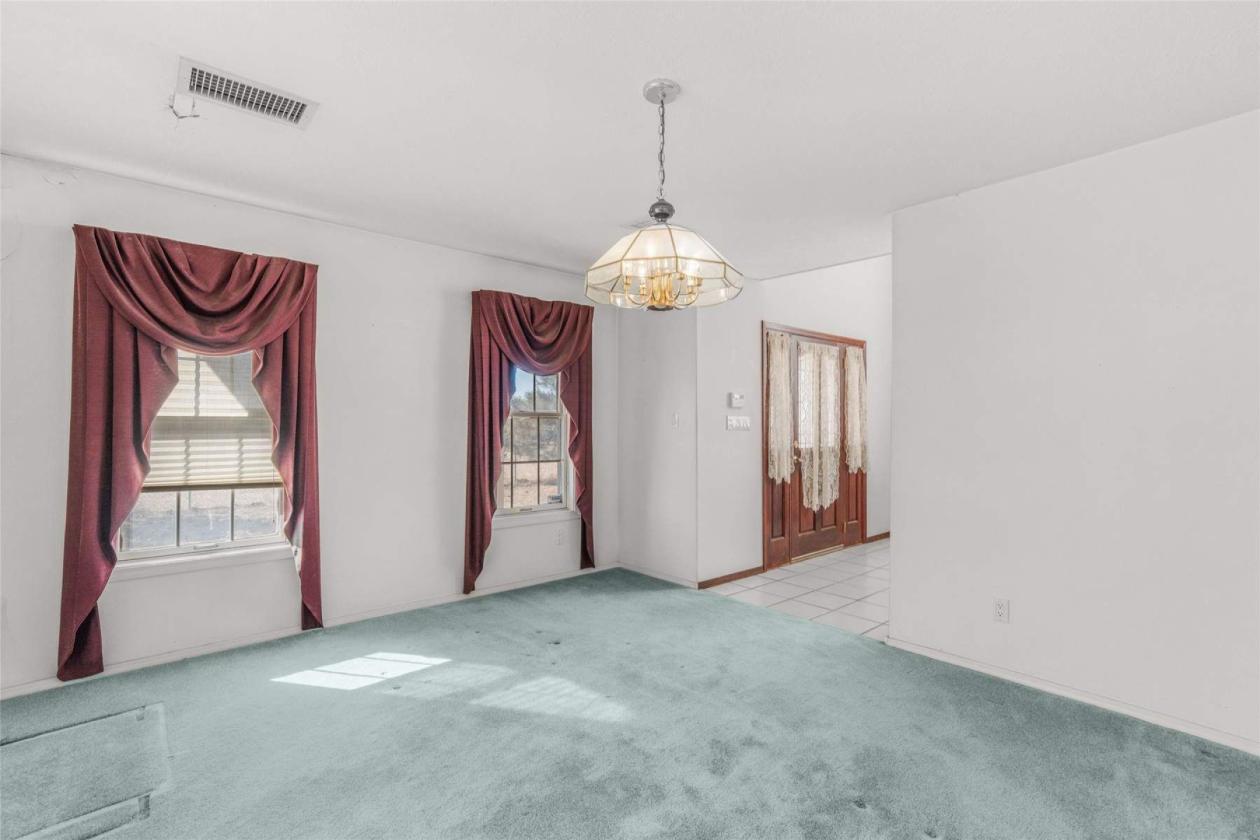*** PRICE CHANGE***NOW $795,000 (WAS $900,000) - photo 14