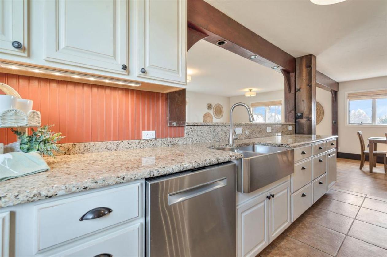 Equestrian Estate | Home, Acreage & 360° Views - photo 10