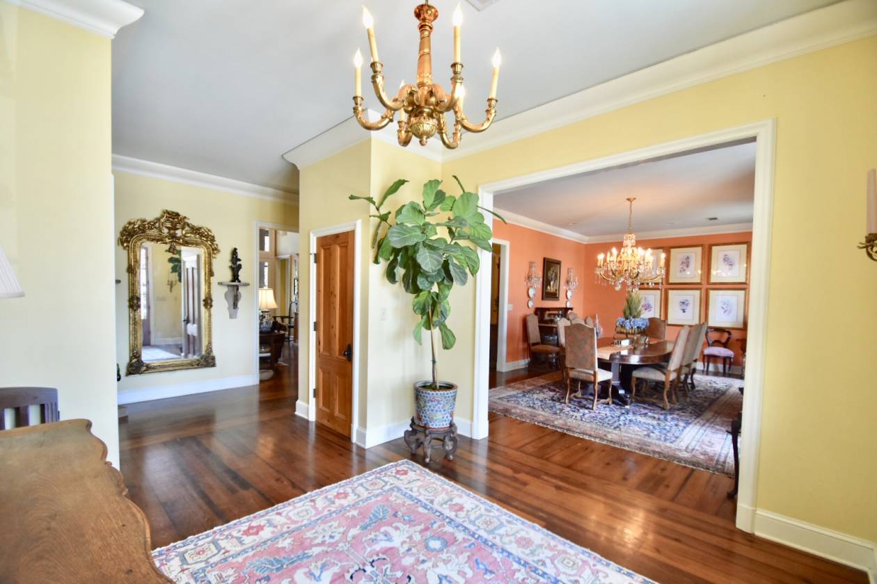 Luxury Equestrian Estate on beautiful Wolf Lake in MS Yazoo City