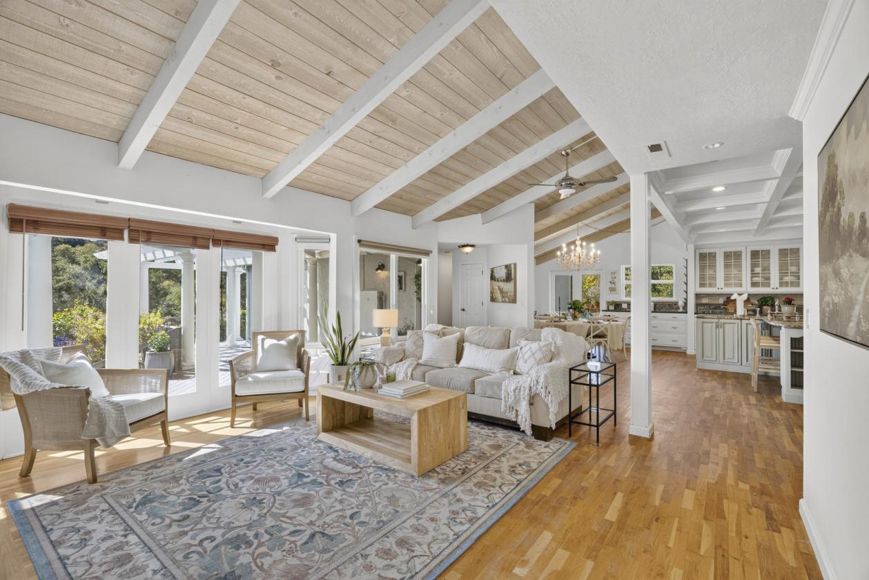 Rare Equestrian Estate on 5.9 Acres - photo 9