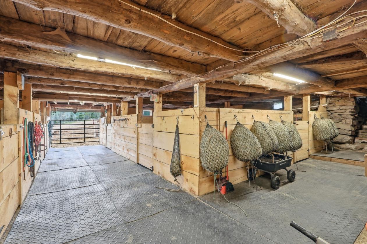 Equestrian Estate with Stunning Antique Farmhouse - photo 25