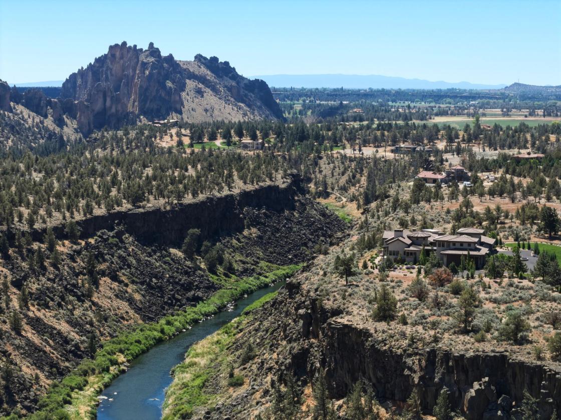 Oregon Ranch Estate | Smith Rock Views - photo 1