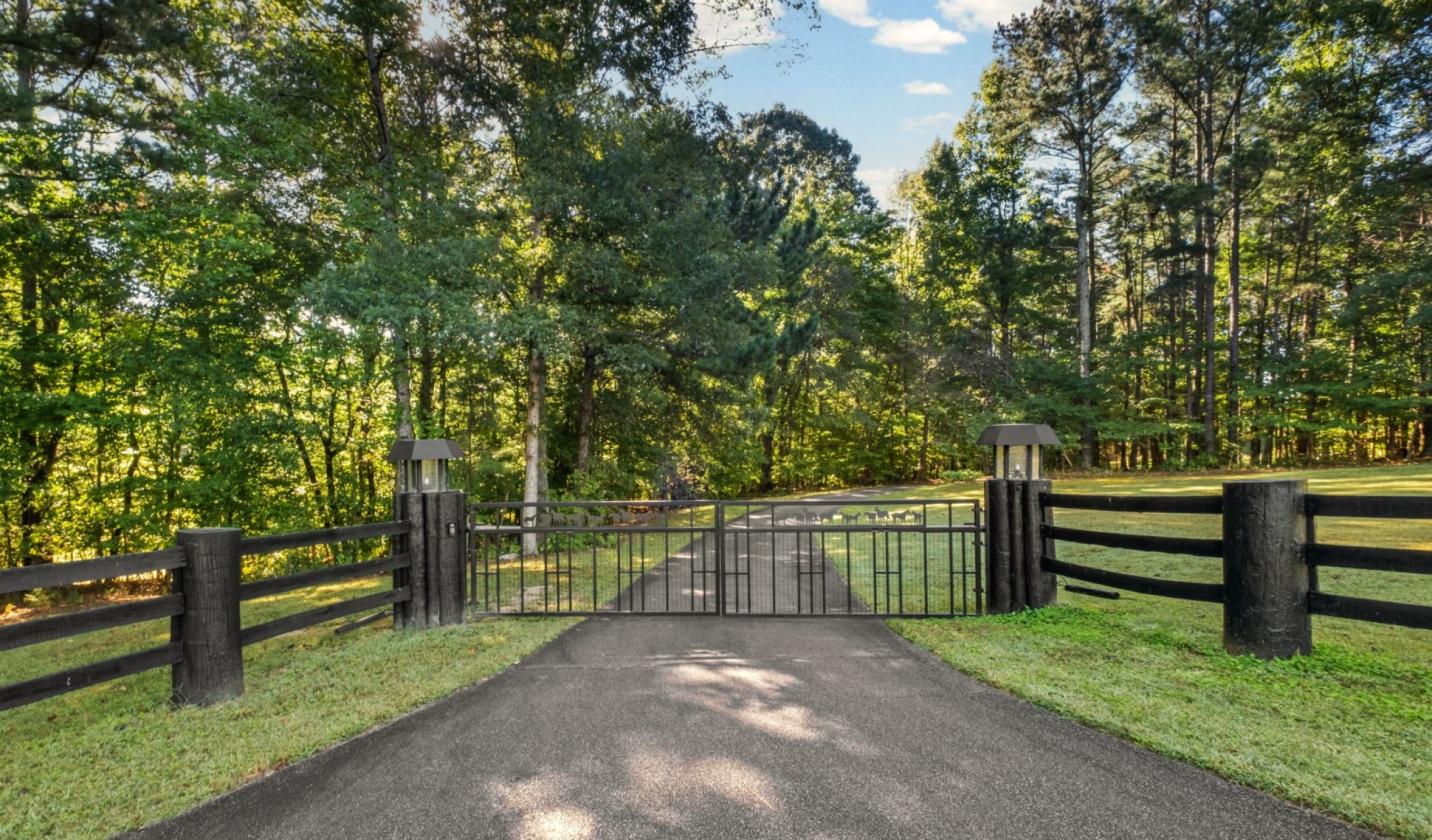 Equestrian Country Estate/ Private Lake/ 53 acres - photo 9
