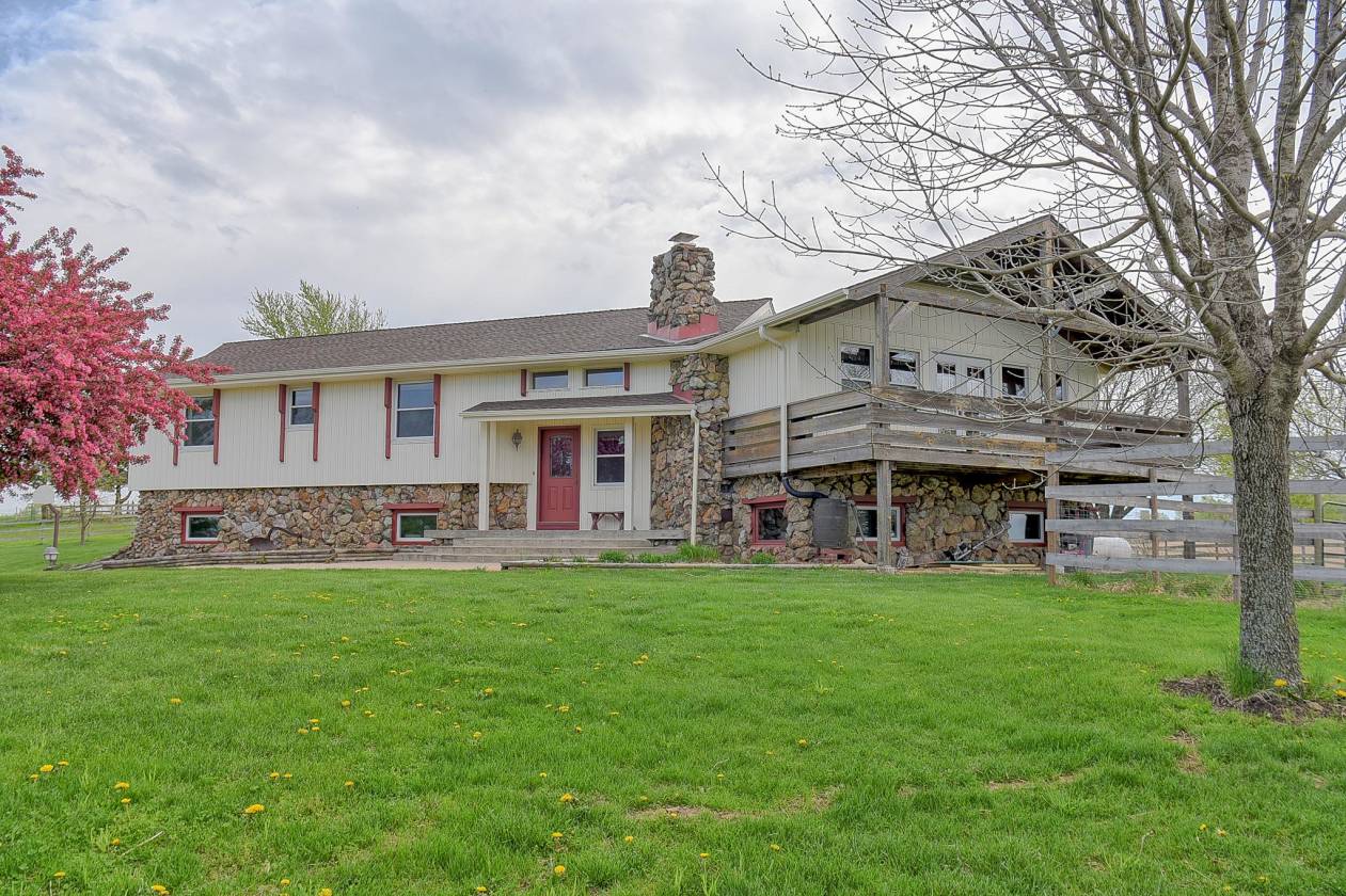 AMAZING ELKHORN ACREAGE READY FOR YOUR HORSES!! Elkhorn, Douglas