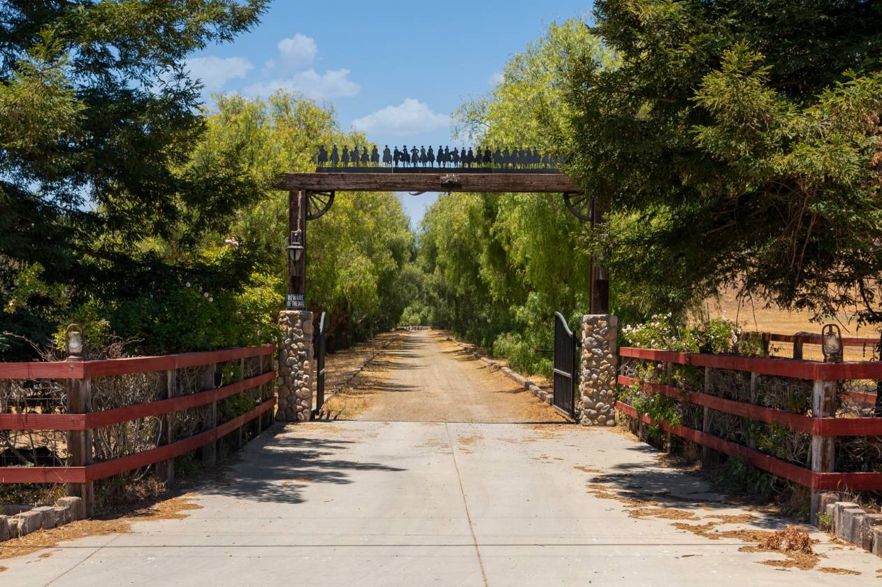 Horse Ranches For Sale in California, Horse Property For Sale in CA