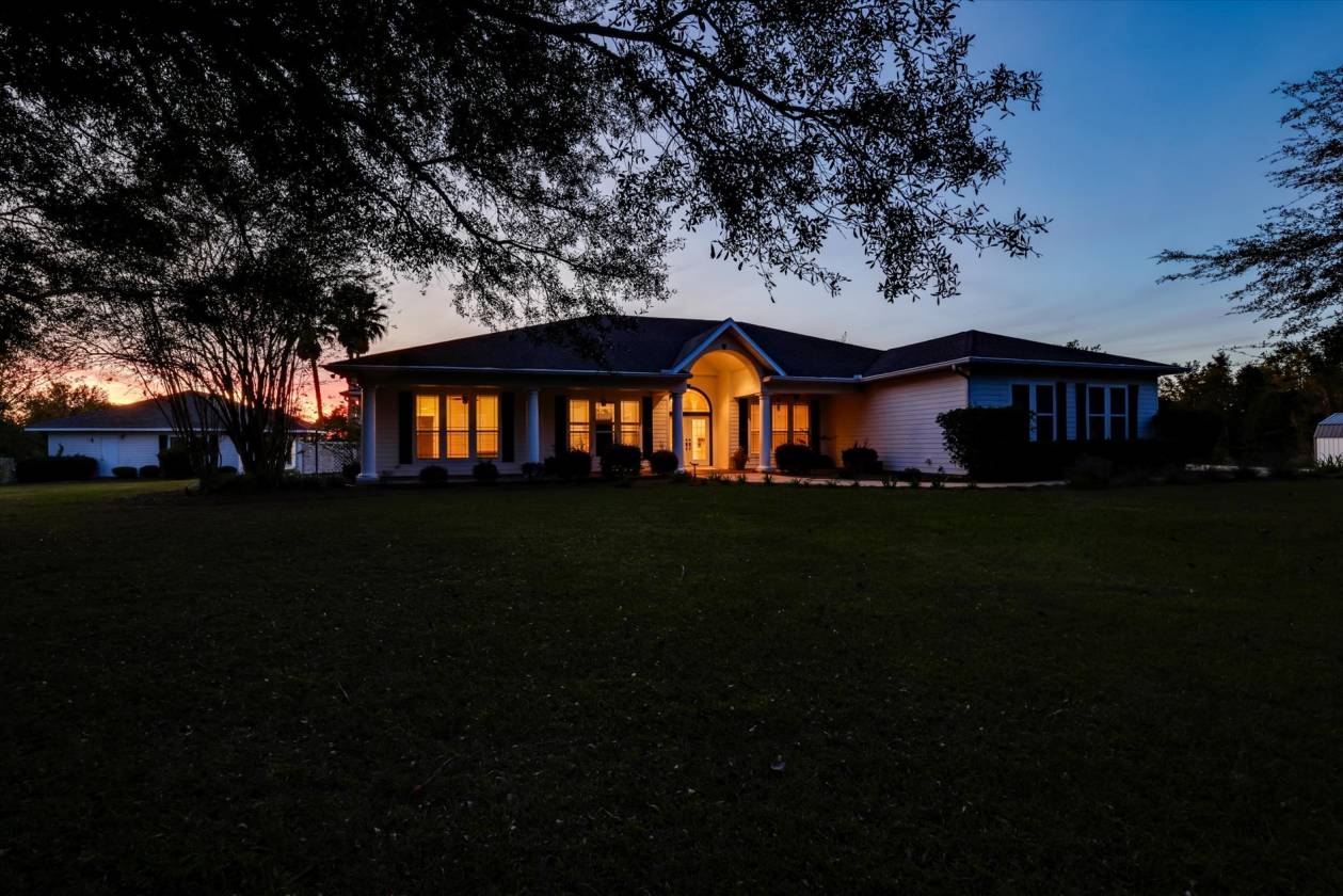 Horse Property for sale.