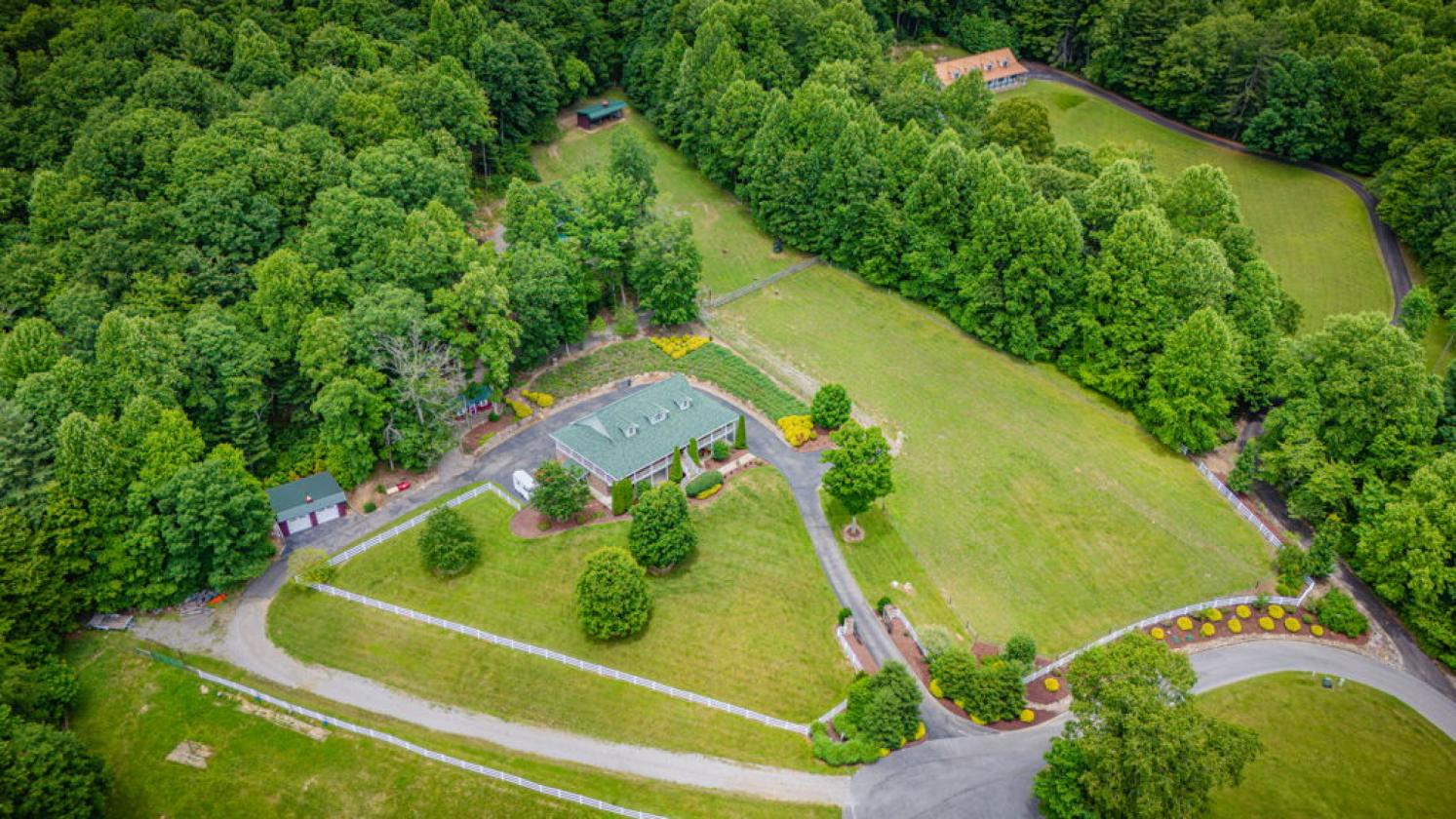 Mountain Home with Horse Barn and 5 Acres - photo 29