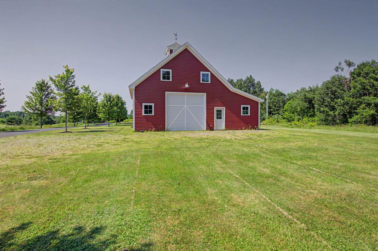 Red Sky Sanctuary Estate with equestrian potential - photo 5