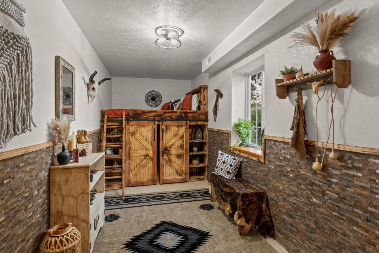 Legacy Equestrian Property with Jaw Dropping Views - photo 24