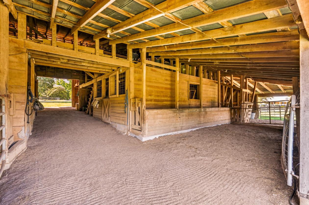 62+ Ac. Horse Property for Sale with Amazing Views - photo 17