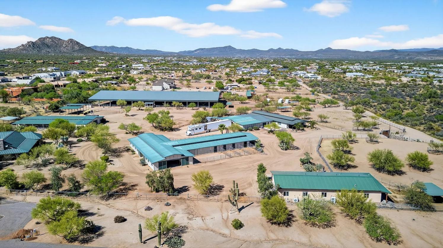 Income producing equestrian ranch on 10 acres - photo 29