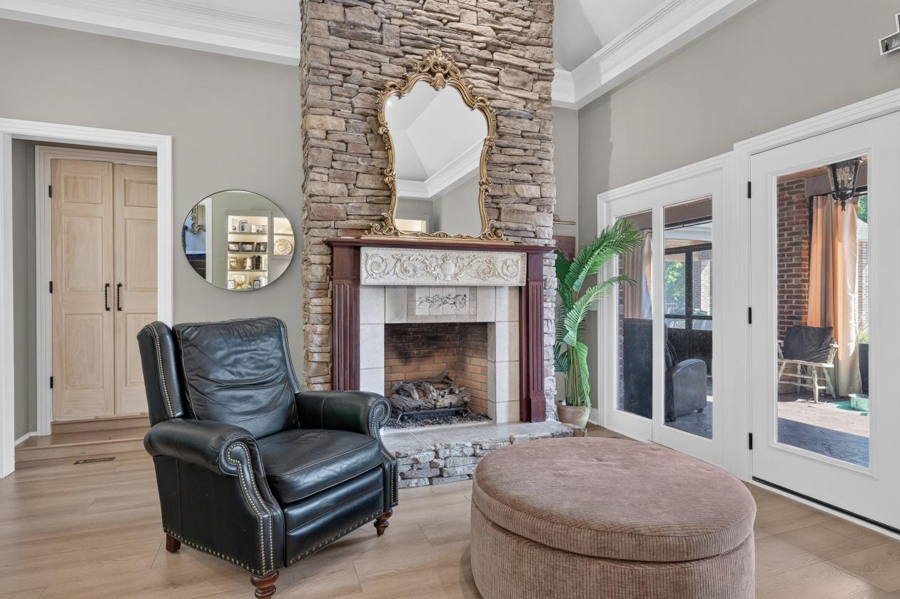 Executive-style home on 11+ acres in Elkmont, AL - photo 10