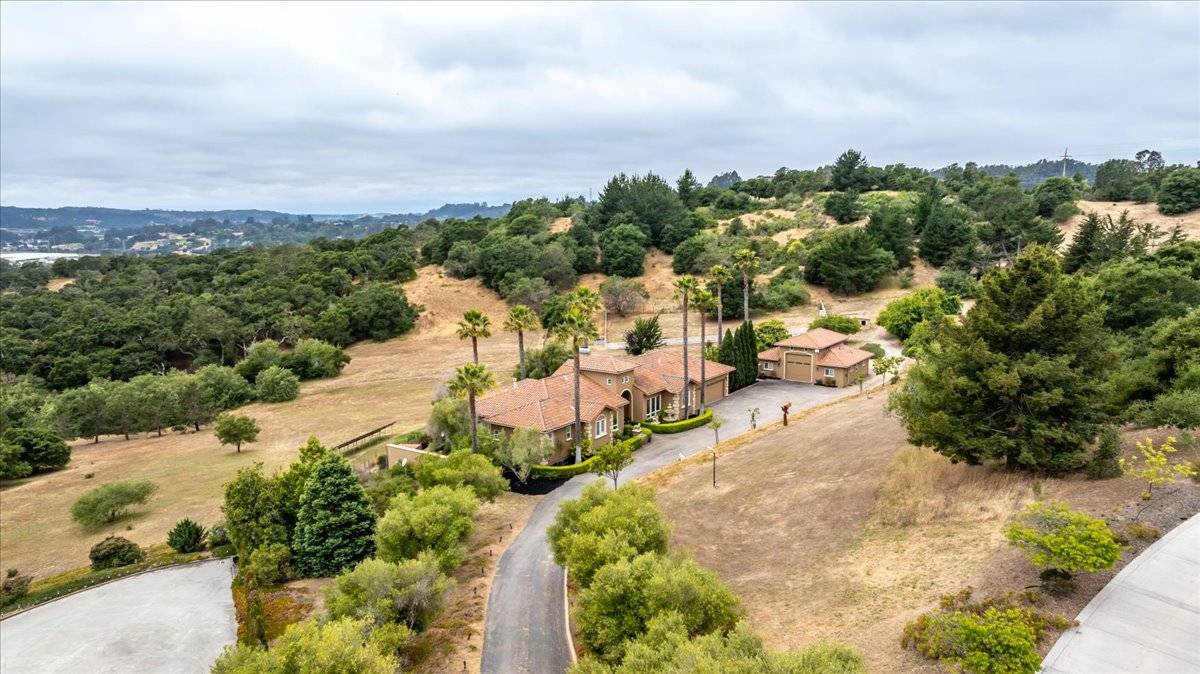 Horse Property for sale.