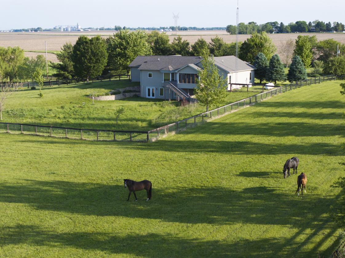 39.18± ACRES WITH PREMIER EQUESTRIAN FACILITIES - photo 4