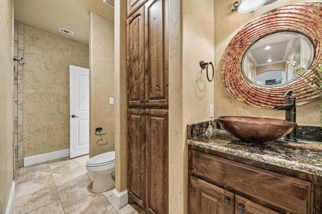 CUSTOM COUNTRY RETREAT ON 25 ACRES - photo 18
