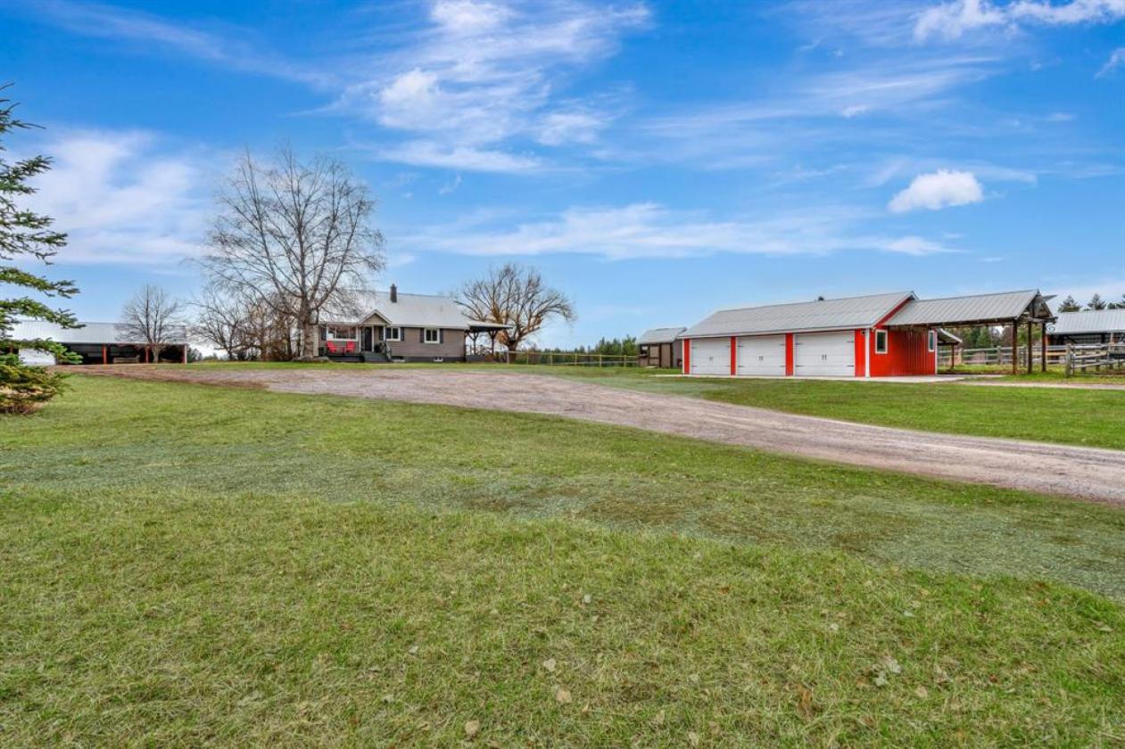 Equestrian Estate | Home, Acreage & 360° Views - photo 3