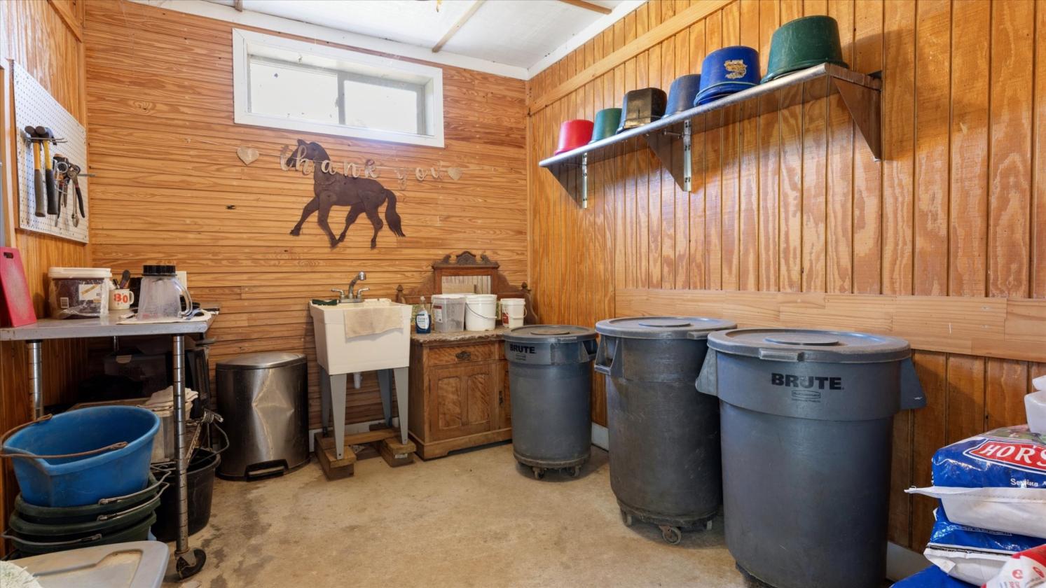 34 Acre Horse Estate with newly renovated home - photo 8