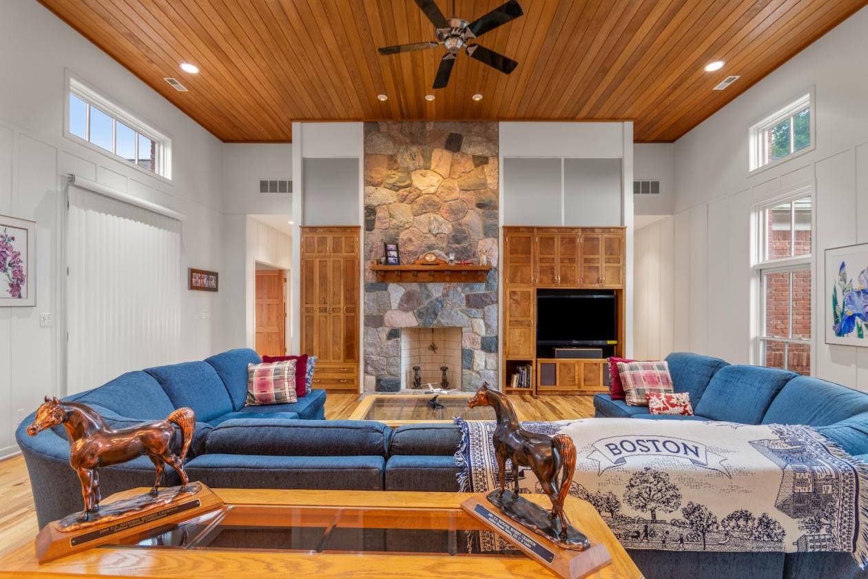 Exceptional equestrian estate on 62 acres! - photo 7
