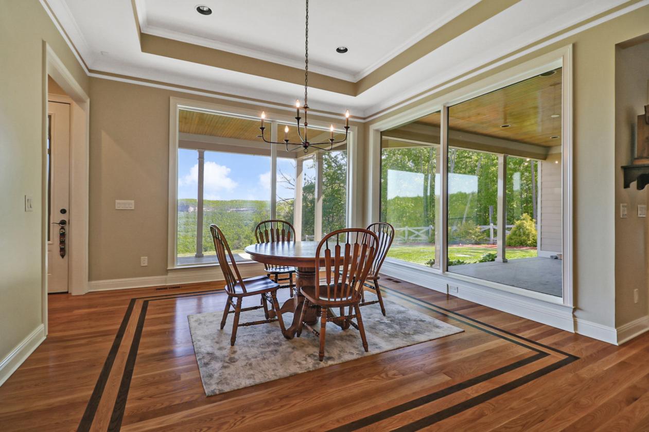 Luxury living meets sweeping, unforgettable views - photo 19