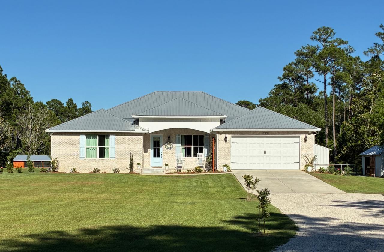 Beautiful Equestrian Estate on 4.88 Acres - photo 18