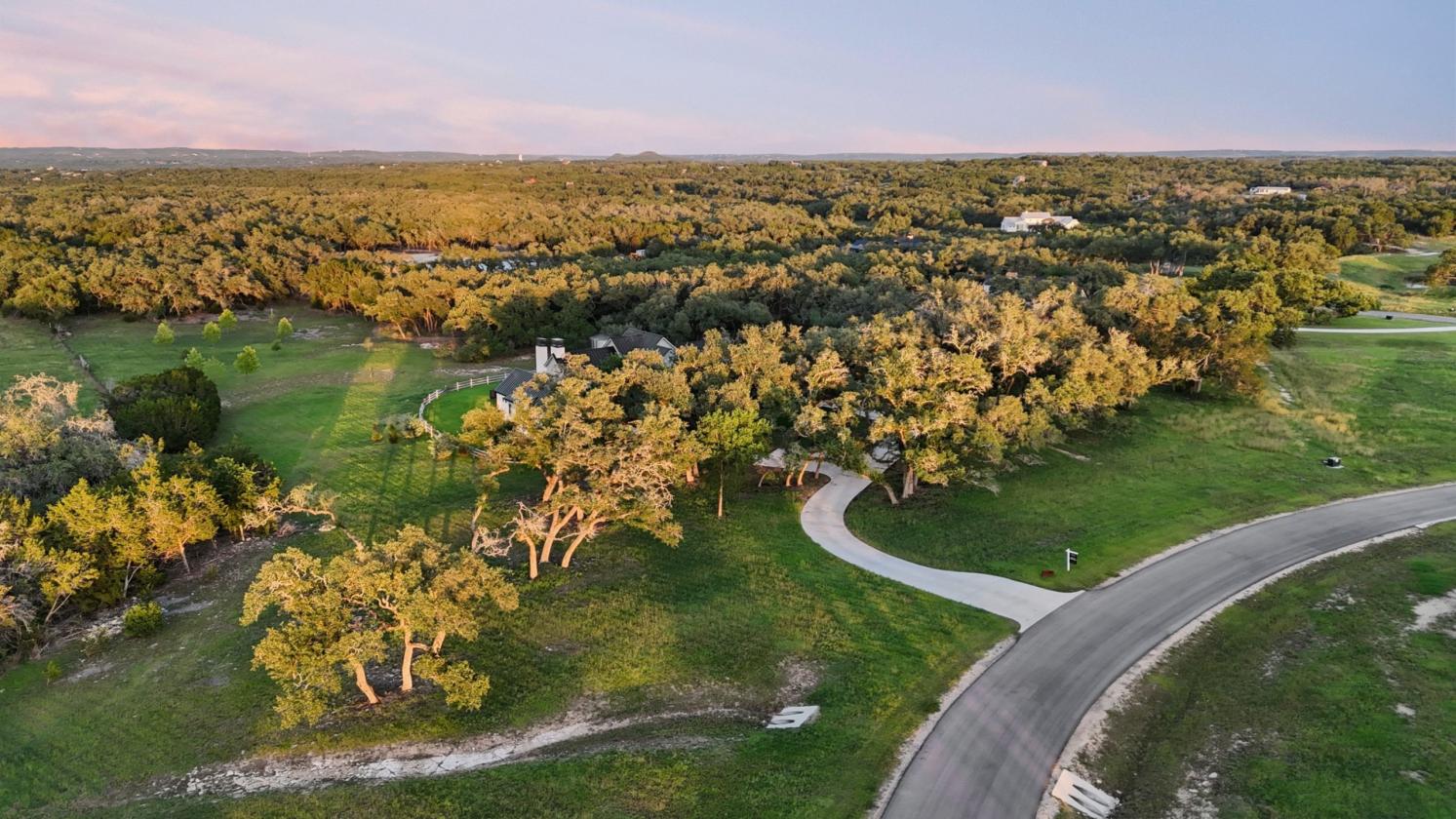 Private Hill Country Sanctuary - photo 2