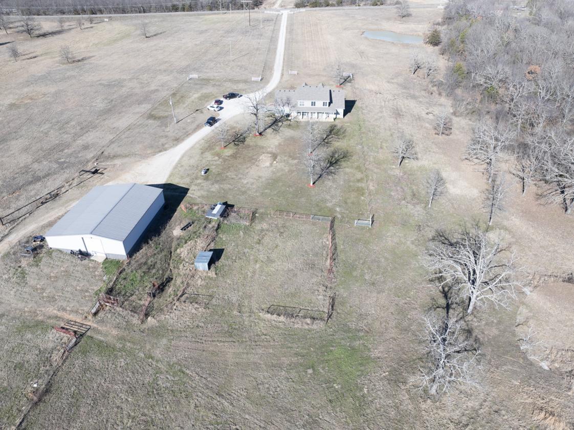 39+/- acre Horse/Cattle Ranch w/ponds - photo 29