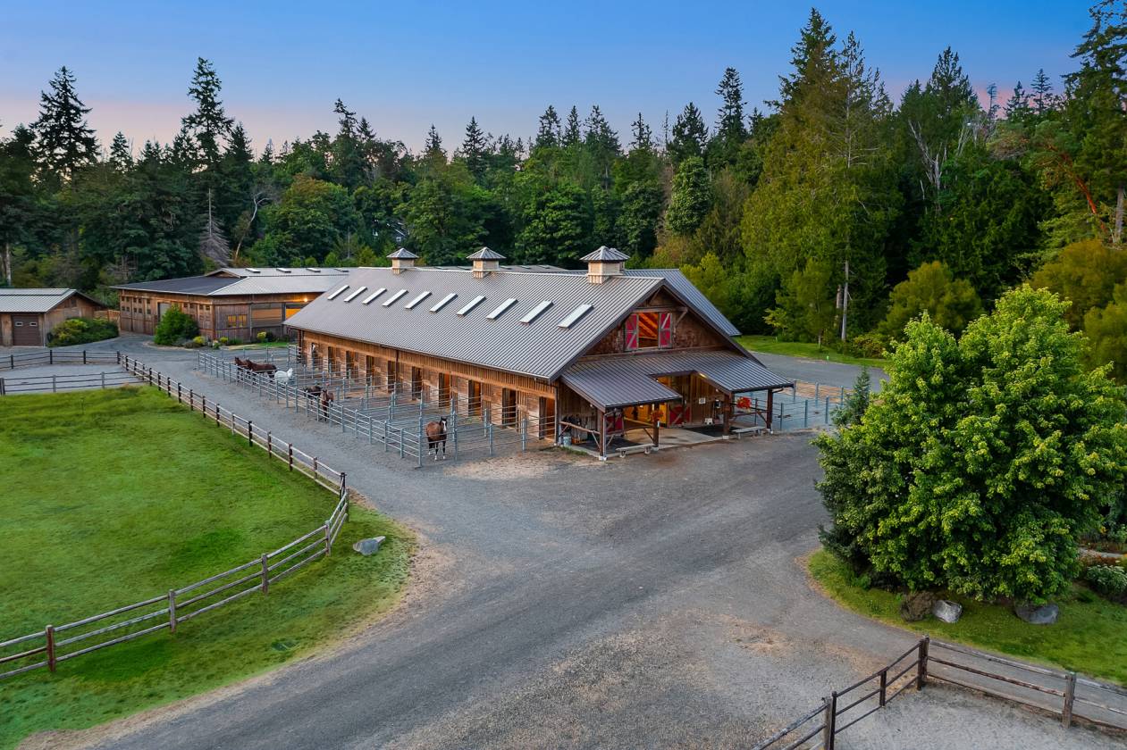 Horse Property for sale.