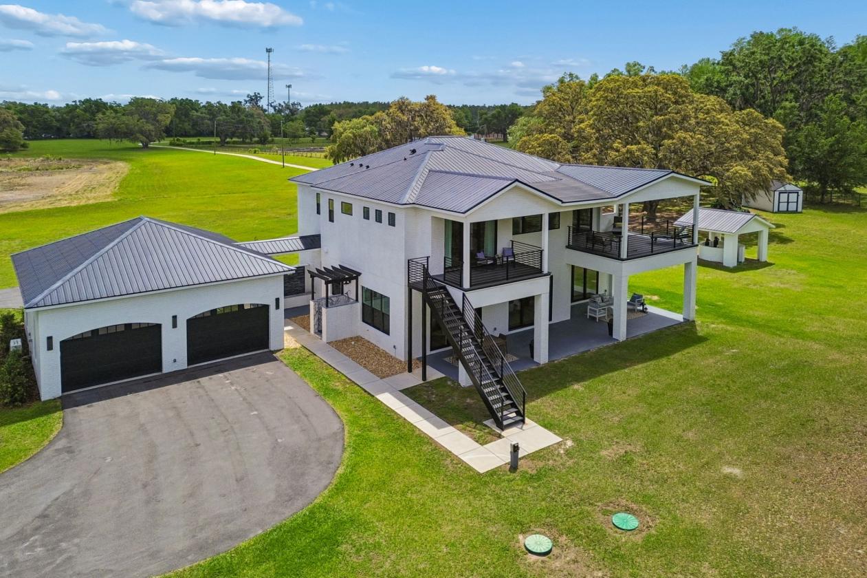 STUNNING LUXURY Home on 25 Acres - photo 22