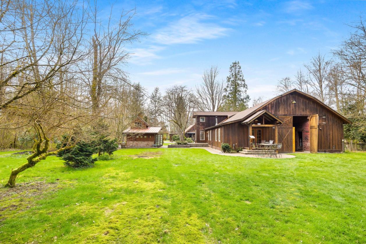 Humble Rustic Equestrian estate - photo 24