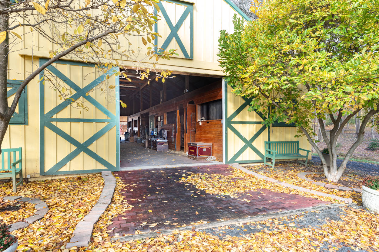 Fabulous Equestrian Property in Virginia Hunt Country! Delaplane