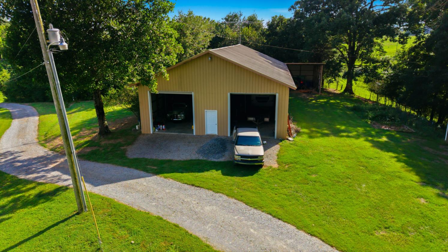 Horse property with mountain views! - photo 19