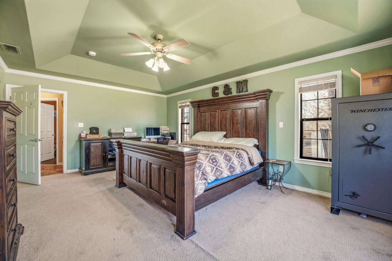 Exceptional Income Potential on 13.75 Pristine Acres - photo 9