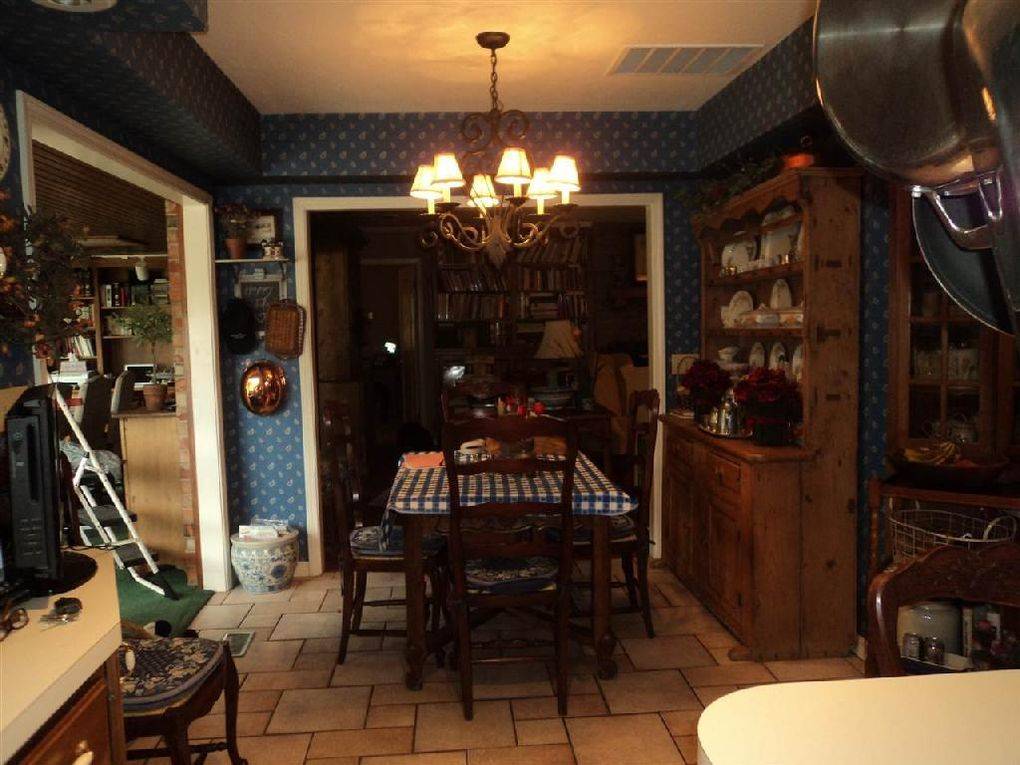 36 Acres in Osage County, Oklahoma with 5,000 sq ft... Ponca City, Osage County, Oklahoma