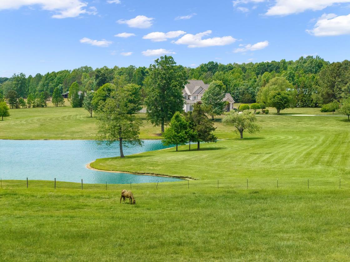 Gated 31.5-Acre Luxury Equestrian Estate With Pond - photo 30