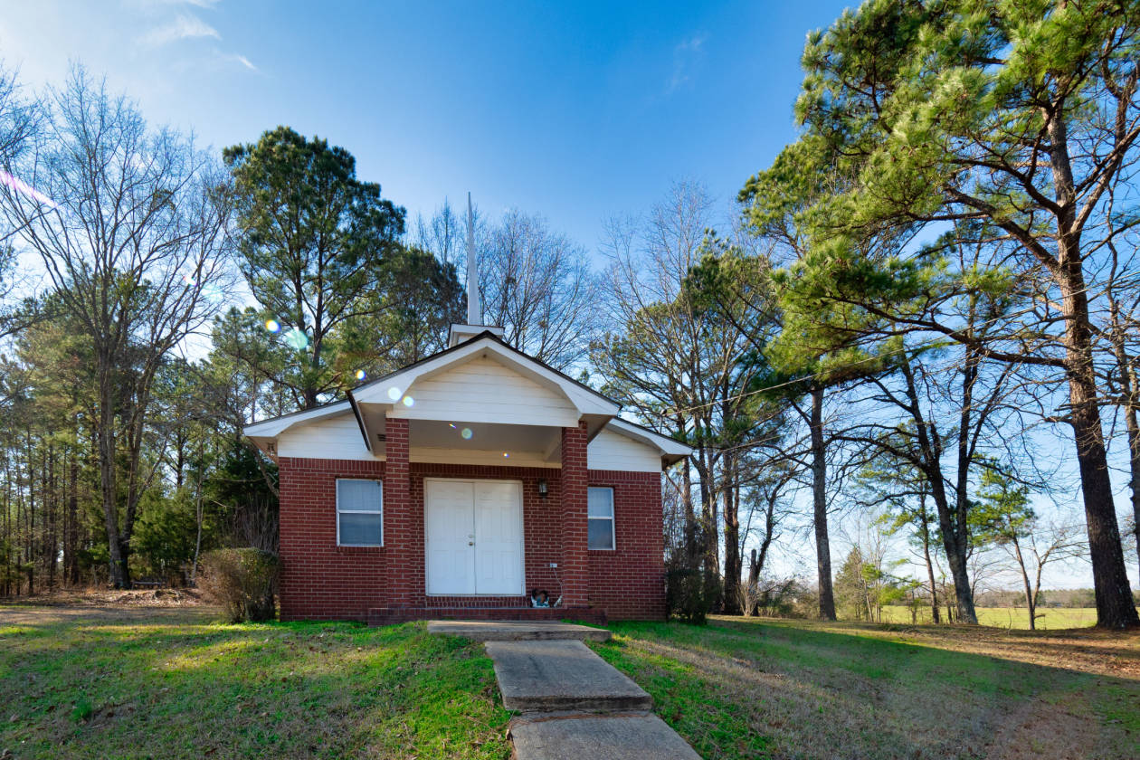 Pond, Fenced for horse and a Private Church Pickens, Holmes County