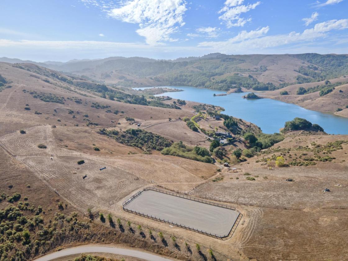 An Exceptional Nicasio Estate - photo 10
