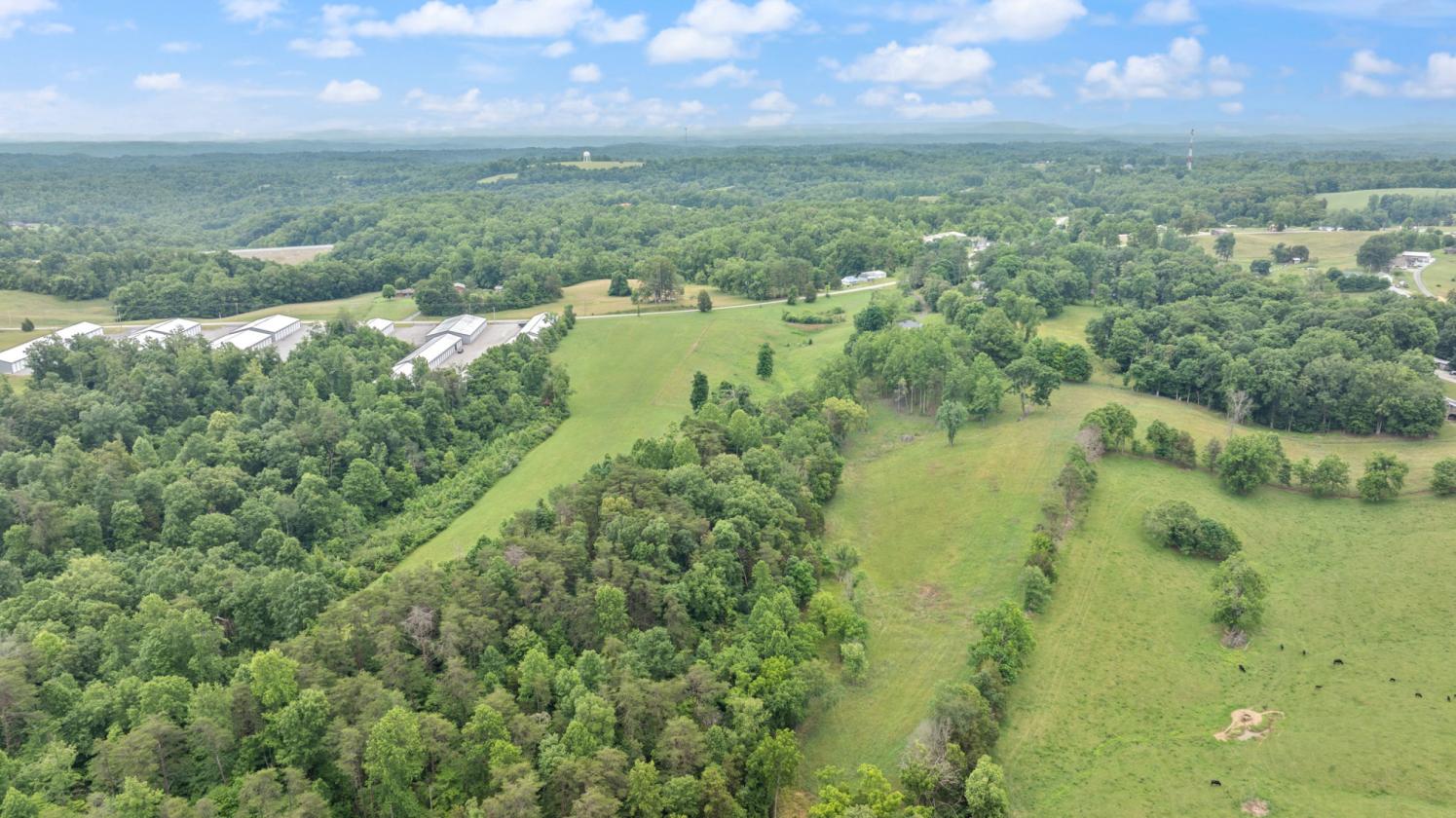BEAUTIFUL LAKE CUMBERLAND AREA FARM - photo 22