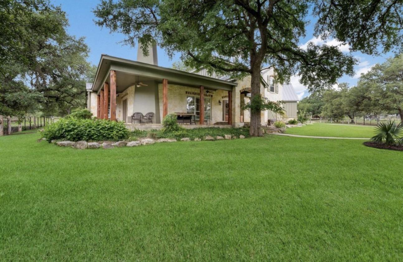 Texas Hill Country Estate | Barn & Riding Trails - photo 7