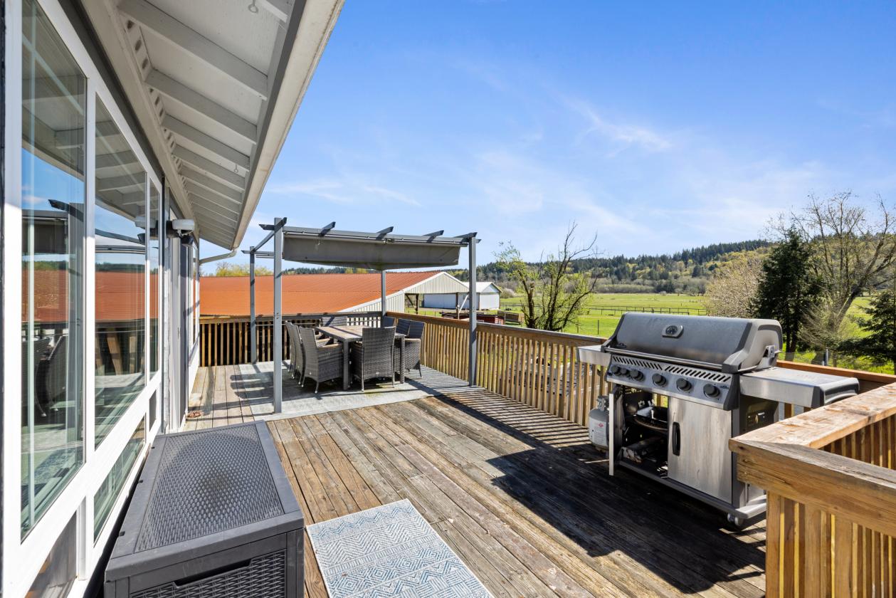 Large home & 18-acre ranch in Shelton, WA! - photo 10